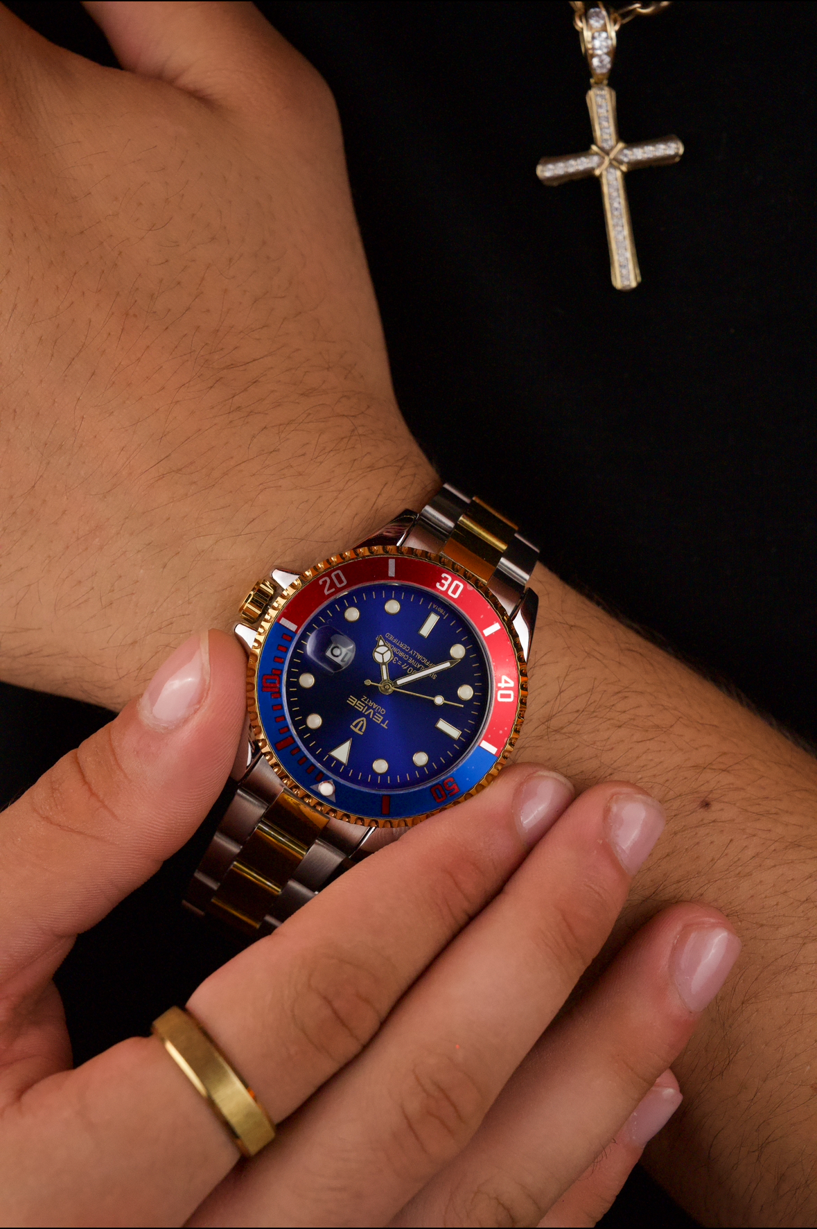 TEVISE fashion personality color matching dial calendar display luminous waterproof quartz men's watch