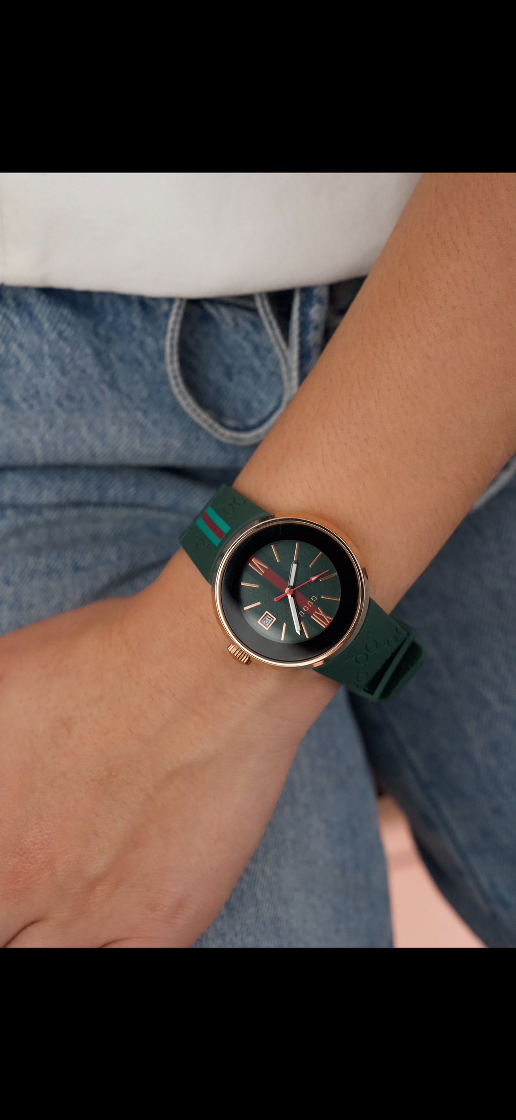GUOU 8192 quartz watch with a green dial and silicone strap